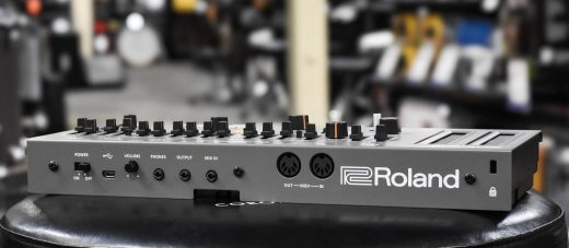 Roland - SH-01A 2
